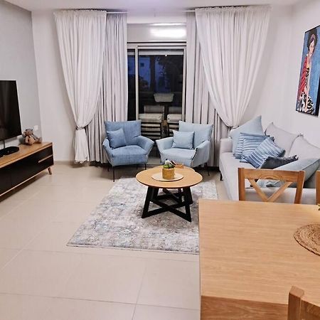 Appartamento מרחק נגיעה בתקווה Petach Tikva Esterno foto
